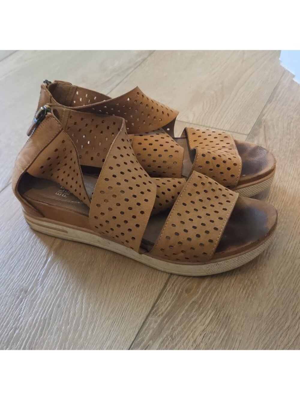 Eileen Fisher Tan Leather Sport Sandal Sneaker Womens 8
